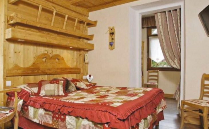 Hotel Sporting, Morzine, Double Bedroom